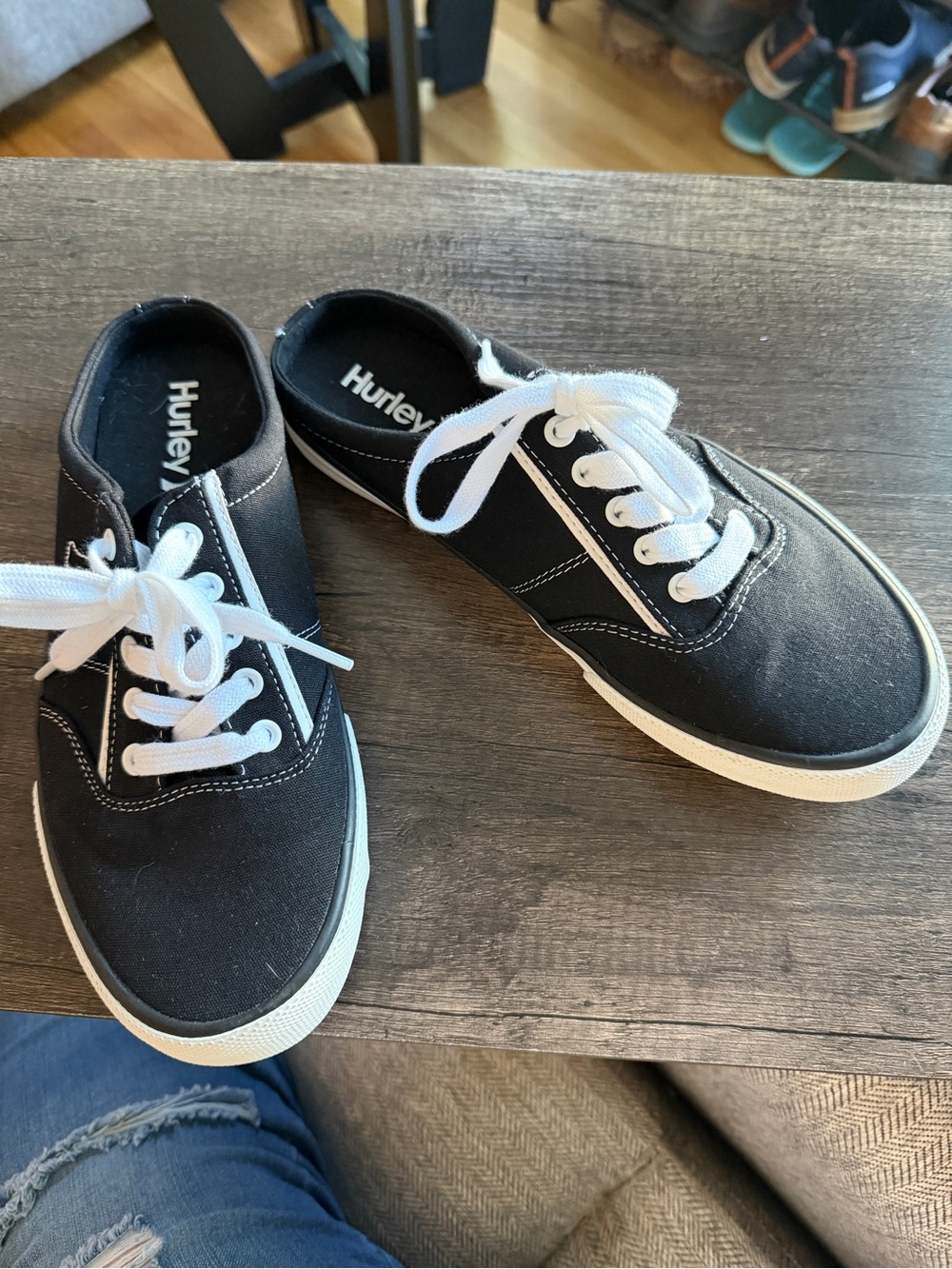 Hurley Kayo Lace slip-on canvas mules size 8